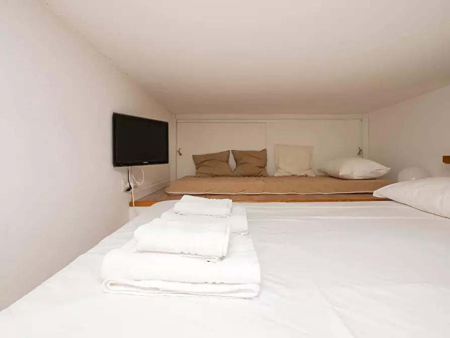 Immagine 11 di Appartamento in affitto  in Via Edmondo de Amicis46 a Milano