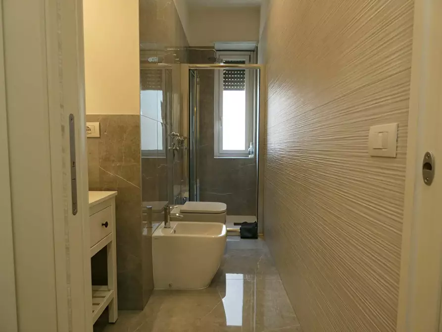 Immagine 30 di Appartamento in affitto  in Via Cenisio5 a Milano