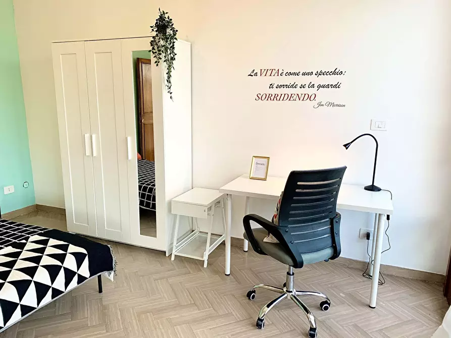 Immagine 6 di Camera in affitto  in Viale Francesco Redi45 a Firenze