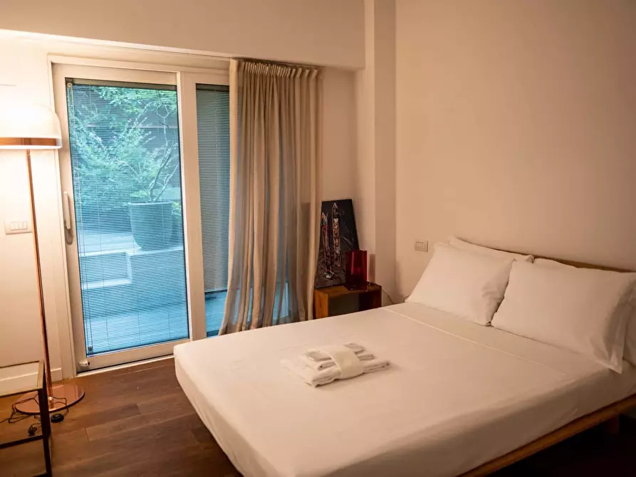 Immagine 2 di Appartamento in affitto  in Viale Piave11 a Milano