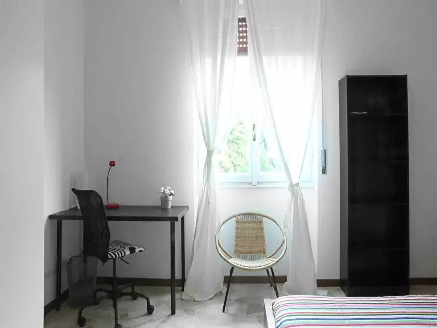 Immagine 1 di Camera in affitto  in Via Salvatore Barzilai14 a Milano