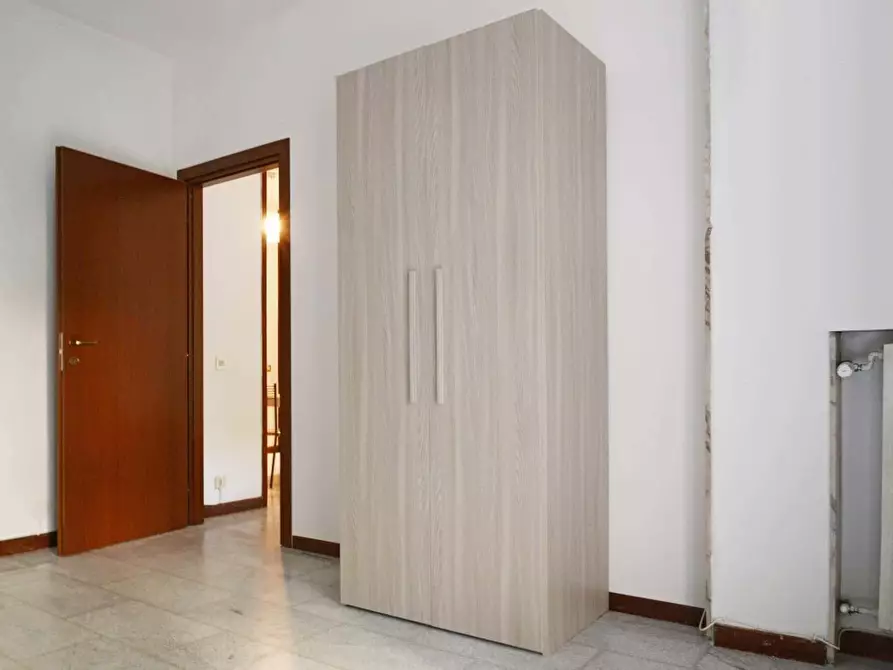Immagine 2 di Camera in affitto  in Via Rho8 a Milano