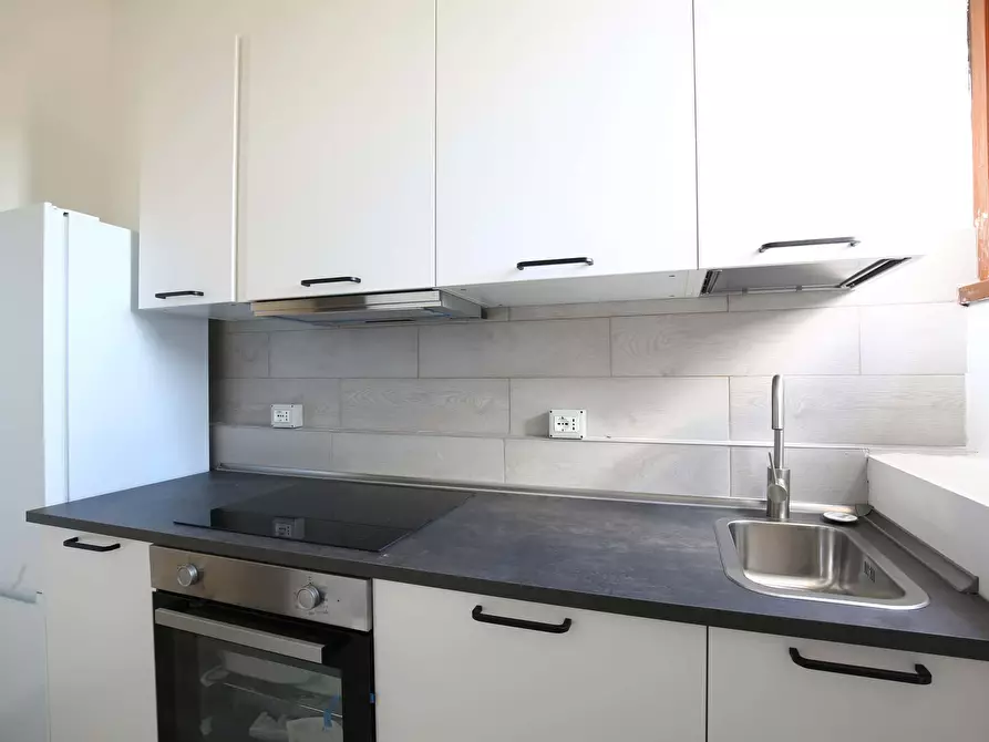 Immagine 10 di Camera in affitto  in Via Giuseppe Soli9 a Modena