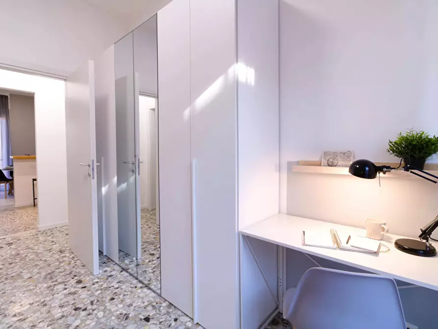 Immagine 3 di Camera in affitto  in Via XX Settembre a Brescia