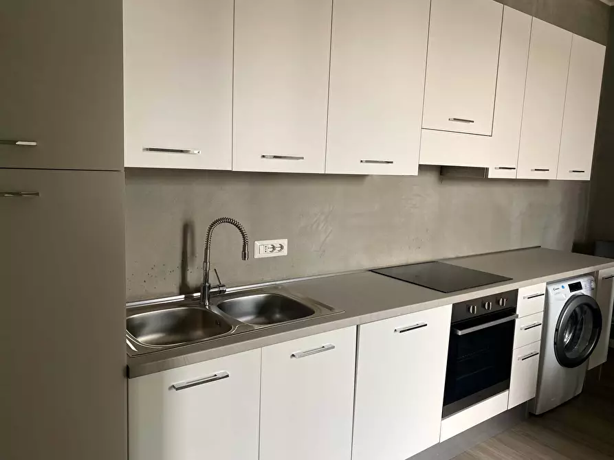 Immagine 18 di Camera in affitto  in Via San Basilio21 a Milano