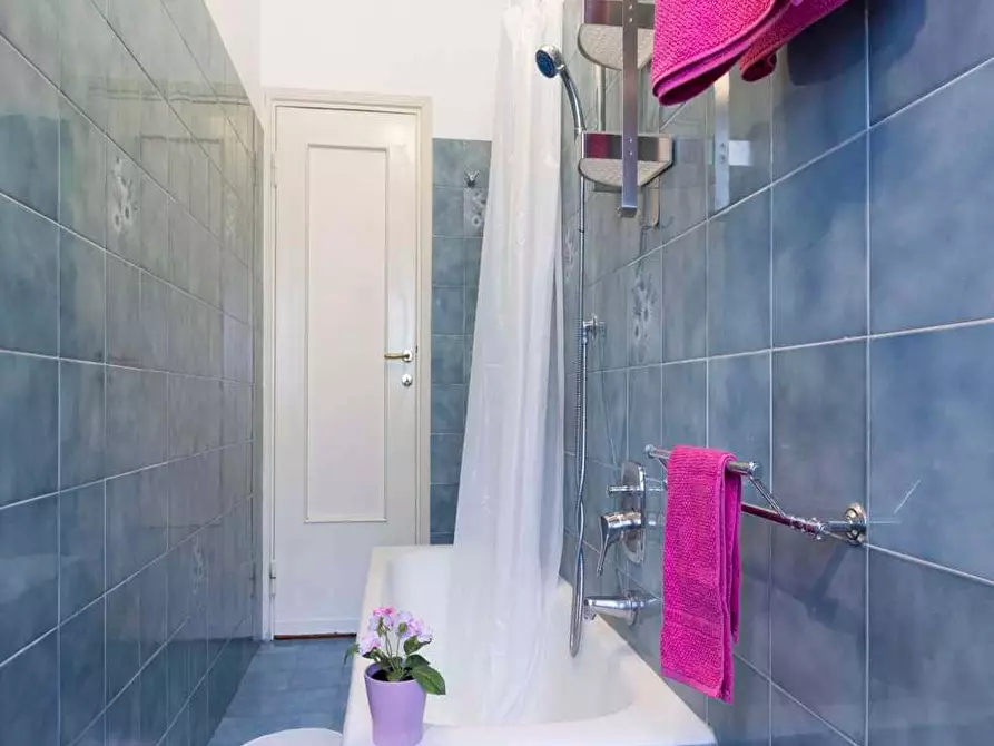 Immagine 11 di Camera in affitto  in Via Bergamo12 a Milano