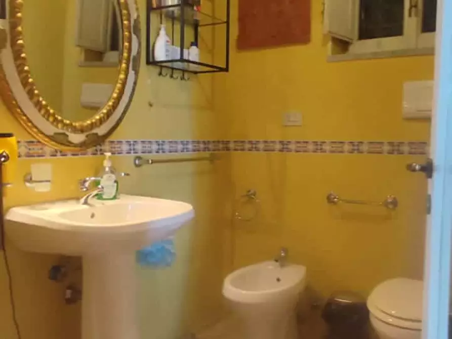 Immagine 8 di Camera in affitto  in Corso Caulino45 a Vico Equense