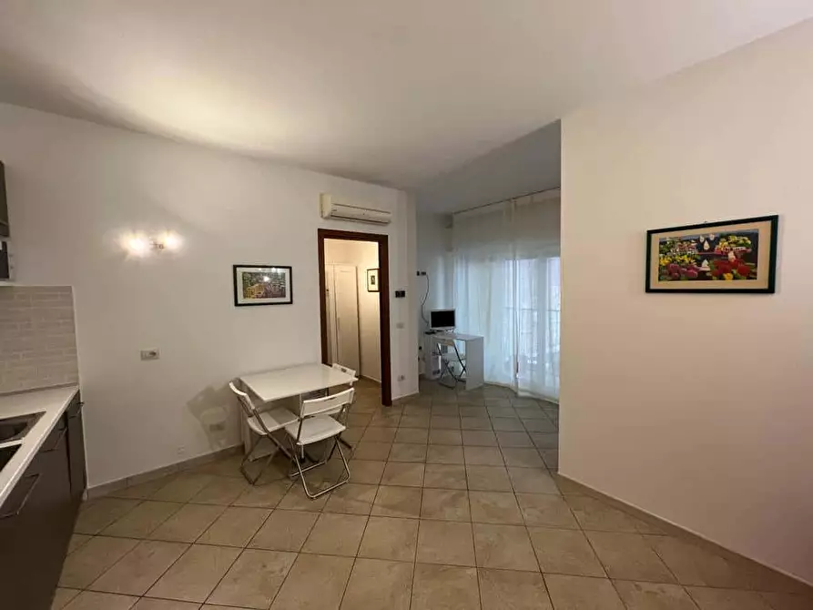 Immagine 2 di Appartamento in affitto  in Via Lorenteggio29 a Milano