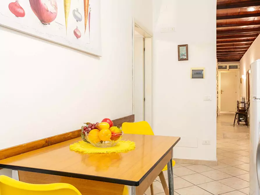 Immagine 3 di Appartamento in affitto  in Via del Porcellana3 a Firenze