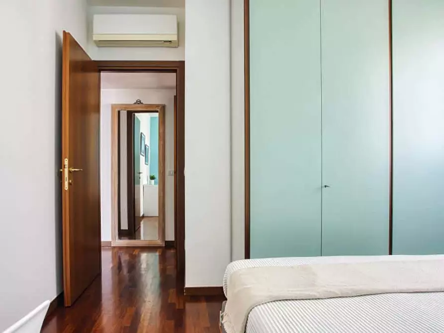 Immagine 5 di Camera in affitto  in Viale Carlo Espinasse106 a Milano