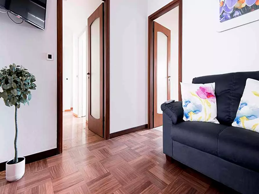 Immagine 16 di Camera in affitto  in Viale Ca' Granda2 a Milano