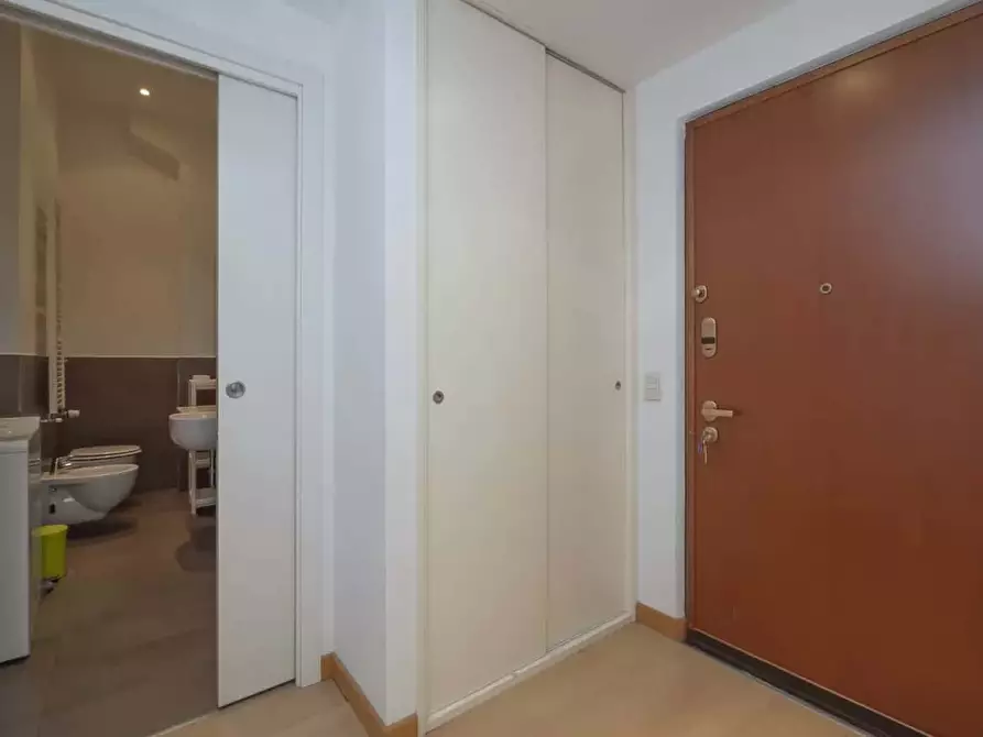 Immagine 16 di Appartamento in affitto  in Via Macedonio Melloni40 a Milano