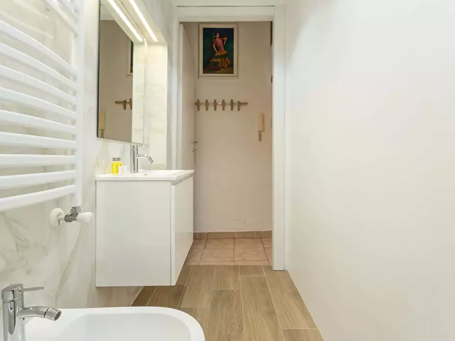 Immagine 11 di Appartamento in affitto  in Via Lecco5 a Milano