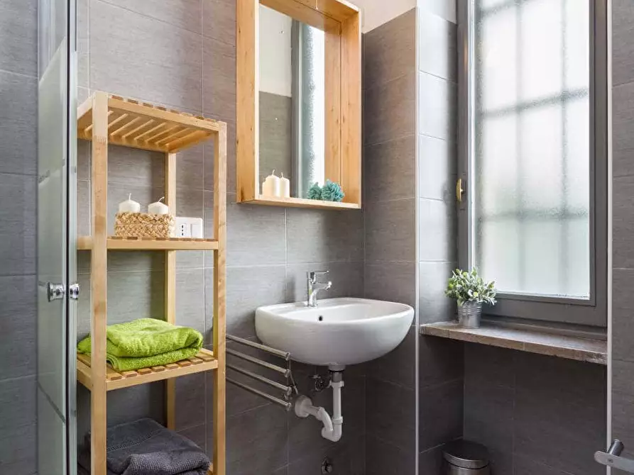 Immagine 28 di Camera in affitto  in Via Larga26 a Milano