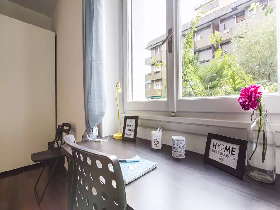 Immagine 5 di Camera in affitto  in Via Raffaello Bertieri1 a Milano