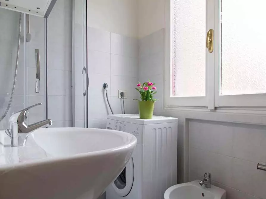 Immagine 15 di Camera in affitto  in Via Salvatore Barzilai6 a Milano