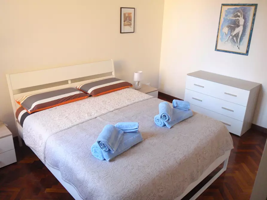 Immagine 2 di Appartamento in affitto  in Via d'Azeglio60 a Bologna