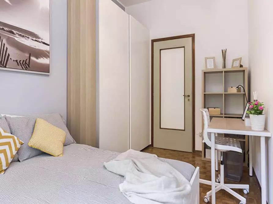 Immagine 5 di Camera in affitto  in Via dei Pioppi13 a Buccinasco