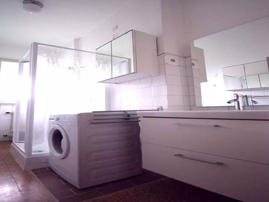 Immagine 4 di Camera in affitto  in Via Carlo Marx32 a Milano