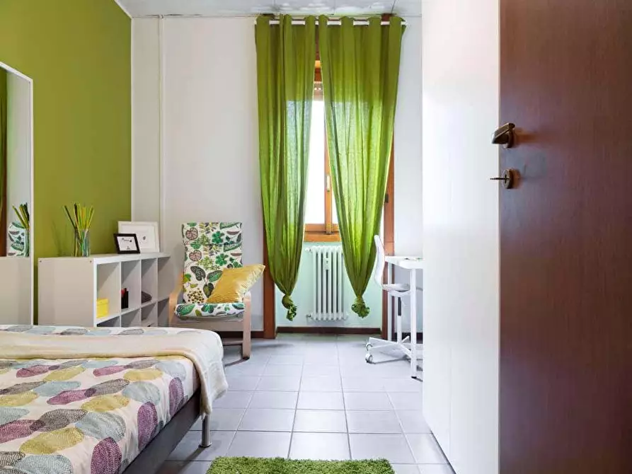 Immagine 2 di Camera in affitto  in Via Francesco Arese12 a Milano