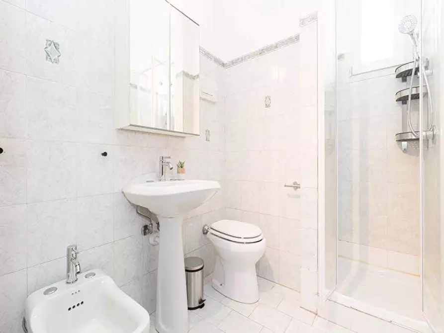 Immagine 21 di Camera in affitto  in Via Giuseppe Regaldi17 a Milano