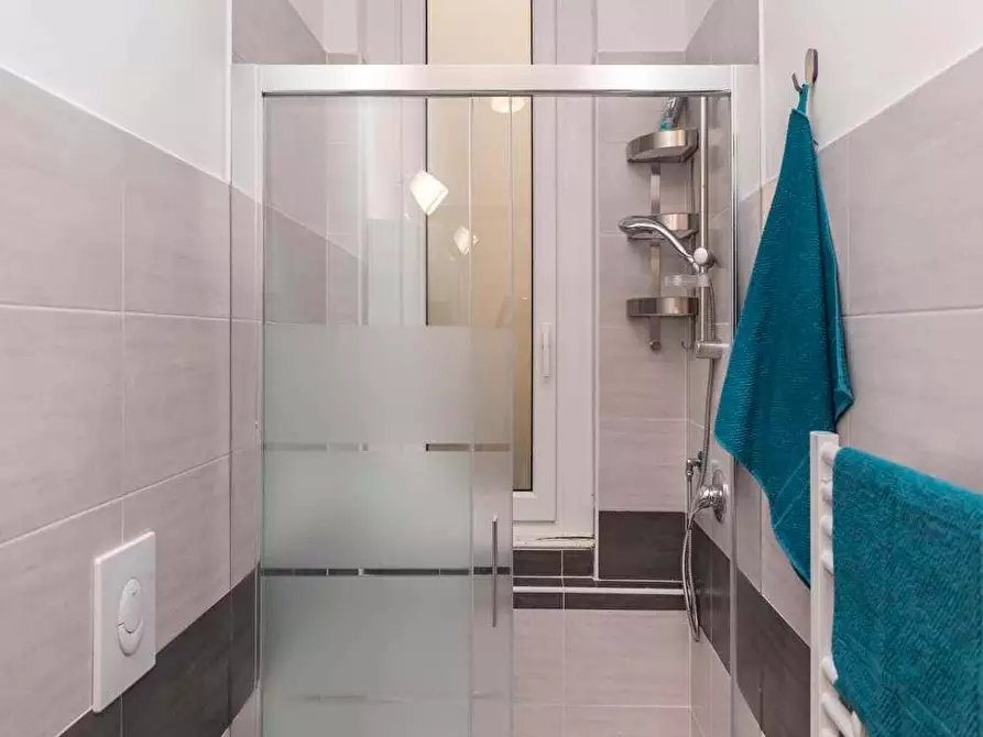 Immagine 55 di Camera in affitto  in Via Giulio Tarra1 a Milano