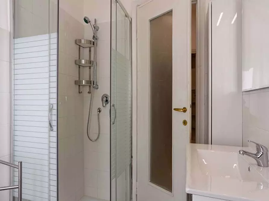 Immagine 31 di Camera in affitto  in Viale San Gimignano4 a Milano