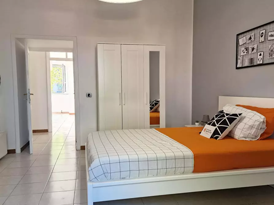 Immagine 6 di Camera in affitto  in Via Ostiense353 a Roma