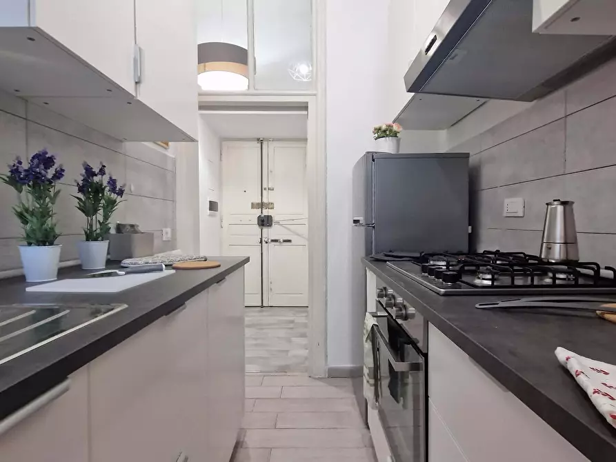 Immagine 11 di Camera in affitto  in Via Ostiense343 a Roma