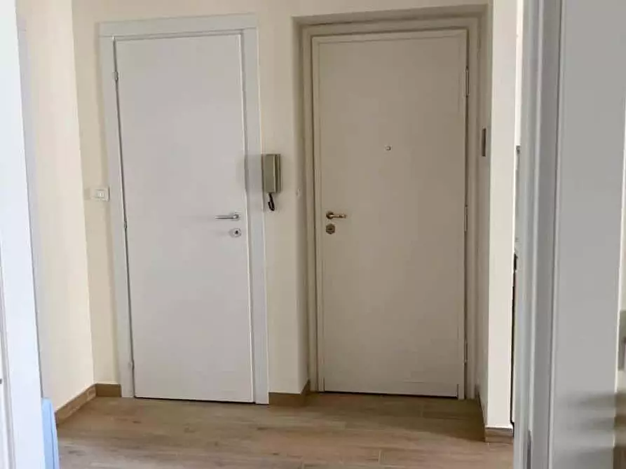 Immagine 25 di Camera in affitto  in Via Tiziano Vecellio46 a Torino