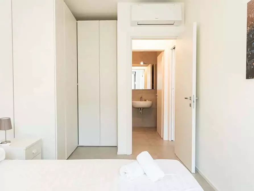 Immagine 5 di Appartamento in affitto  in Via Ippolito Rosellini2 a Milano