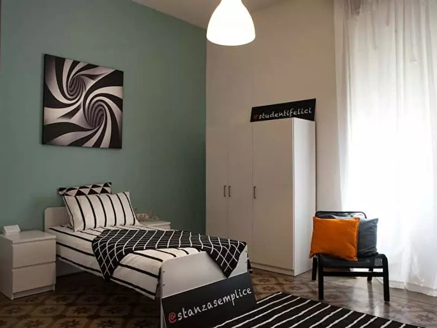 Immagine 3 di Camera in affitto  in Via Lattanzio Gambara44 a Brescia