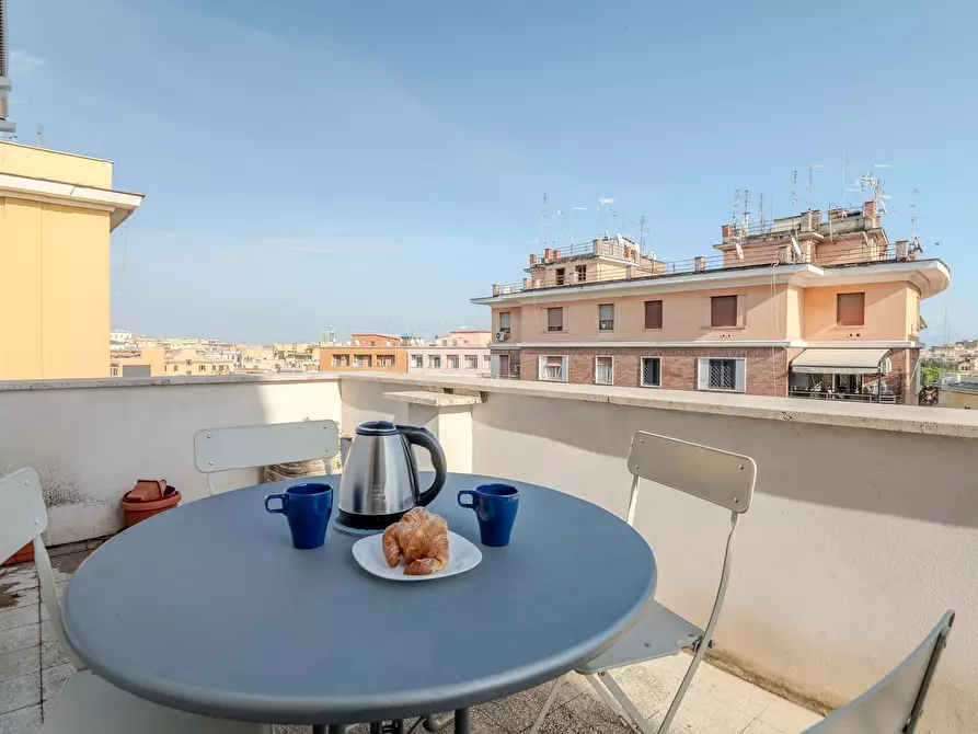 Immagine 19 di Appartamento in affitto  in Via Acaia24 a Roma