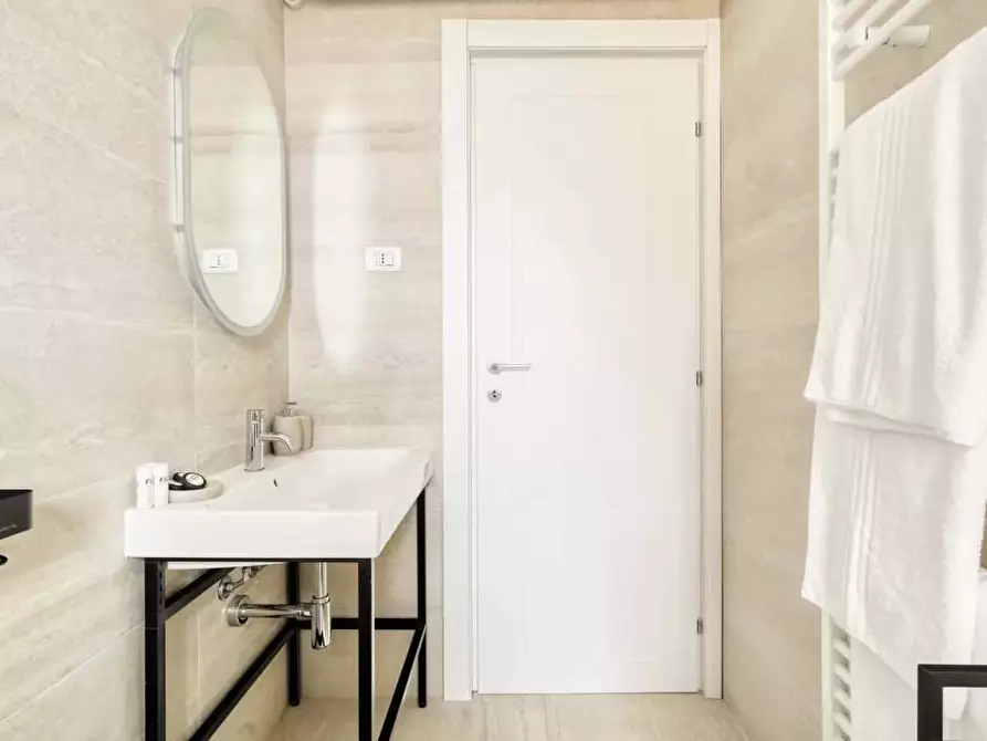 Immagine 18 di Appartamento in affitto  in Via Monte San Gabriele1 a Milano