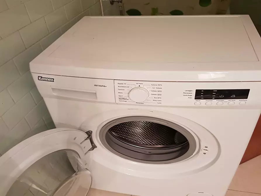 Immagine 15 di Camera in affitto  in Via Fratelli Perini123 a Trento