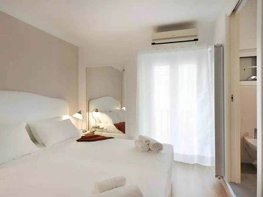 Immagine 2 di Appartamento in affitto  in Via Vigevano15 a Milano