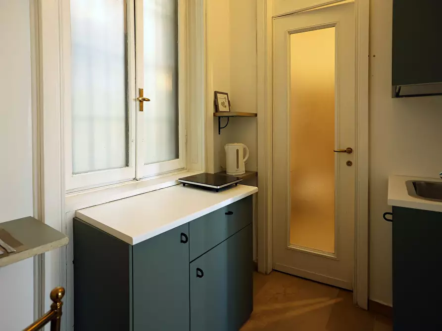 Immagine 6 di Appartamento in affitto  in Via dei Piatti8 a Milano