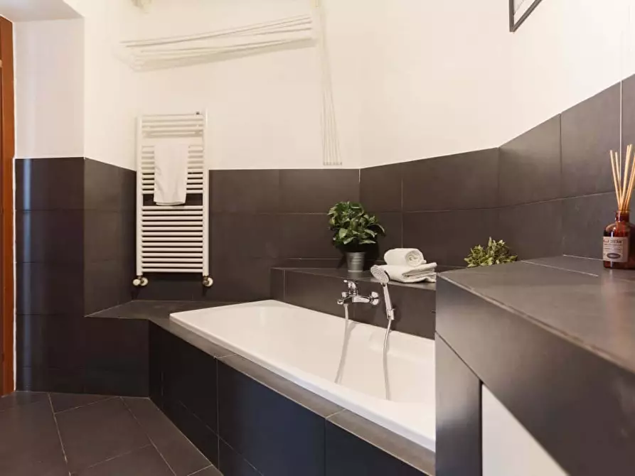 Immagine 25 di Appartamento in affitto  in Via Lazzaro Palazzi4 a Milano