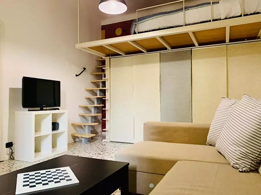 Immagine 1 di Appartamento in affitto  in Via Donatello9 a Milano