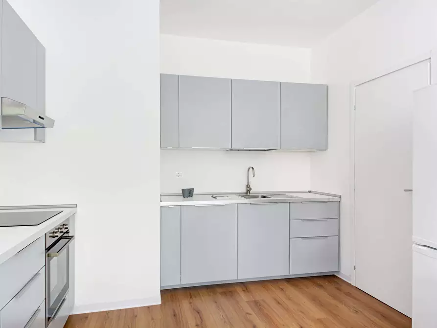 Immagine 4 di Camera in affitto  in Via Stromboli1 a Milano