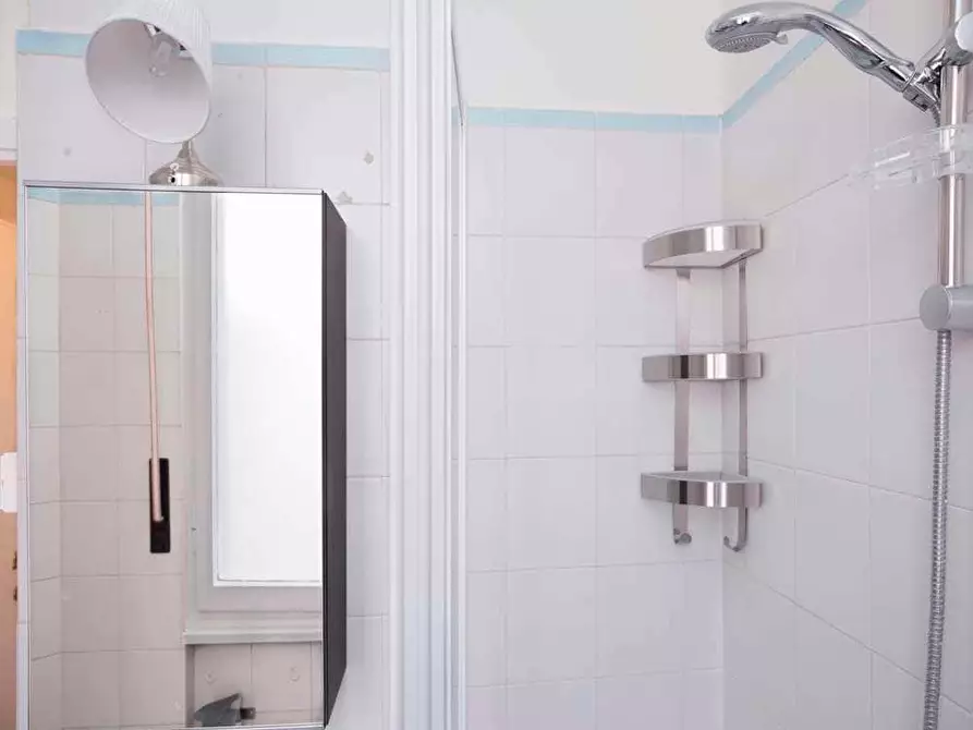 Immagine 17 di Camera in affitto  in Via Salvatore Barzilai9 a Milano