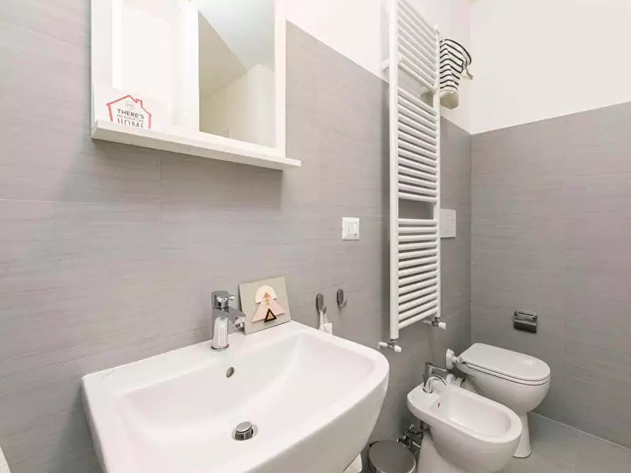 Immagine 9 di Camera in affitto  in Corso San Gottardo40 a Milano