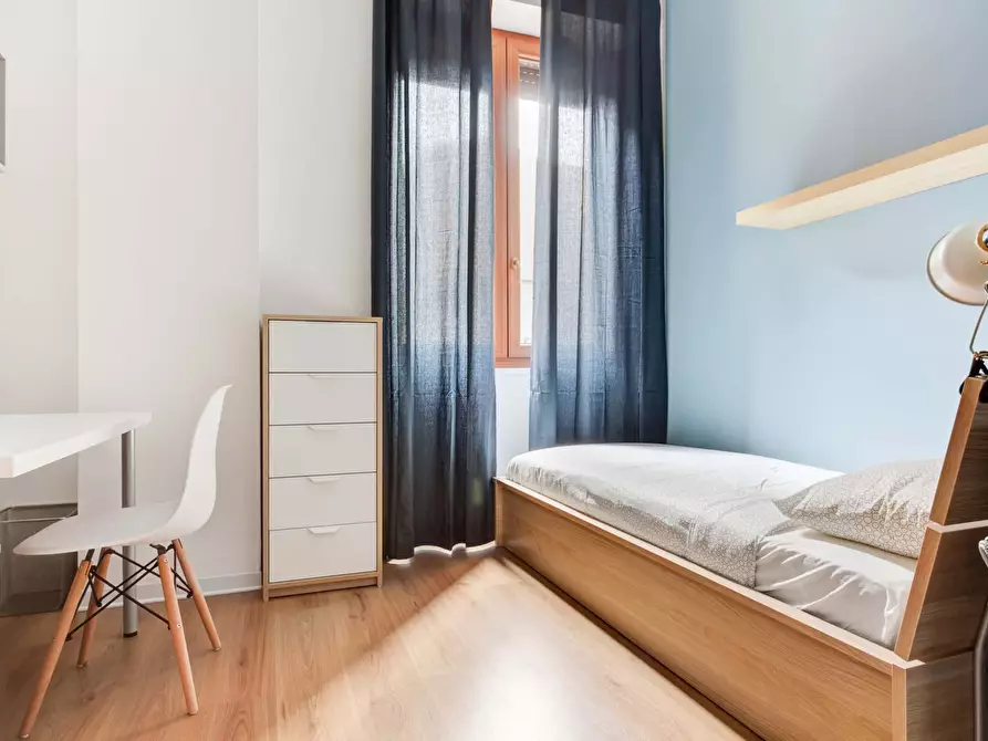 Immagine 1 di Camera in affitto  in Via Stromboli1 a Milano