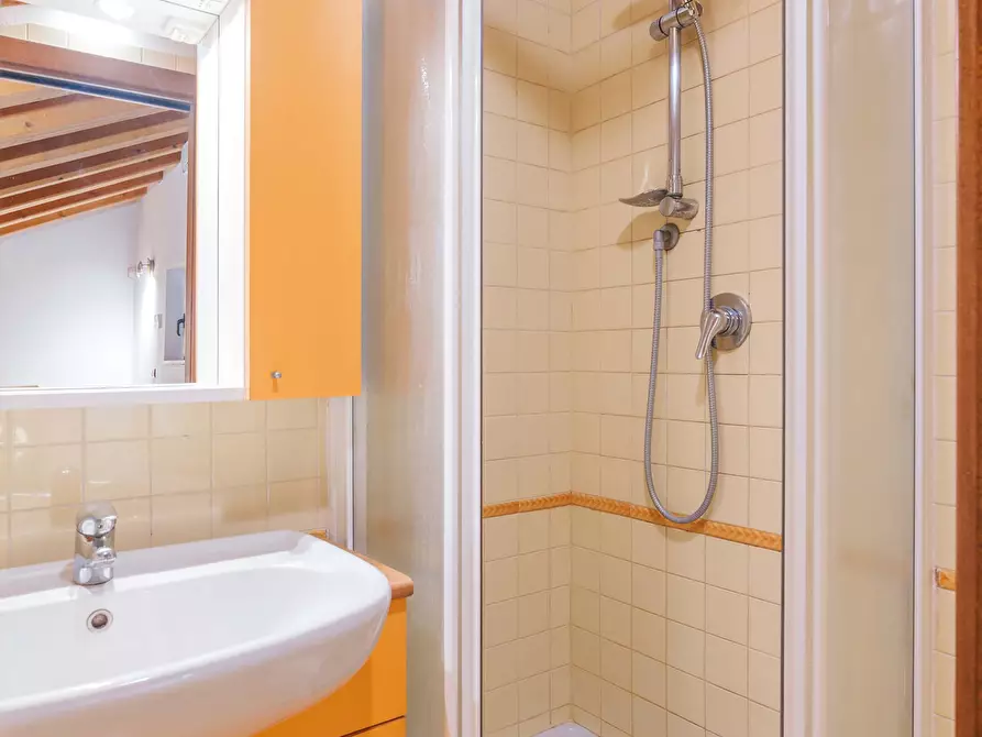 Immagine 36 di Appartamento in affitto  in Via Coluccio Salutati a Milano