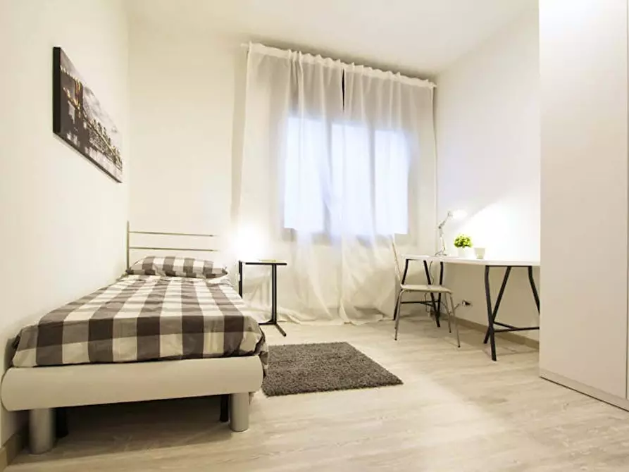 Immagine 2 di Camera in affitto  in Via Bissuola120 a Venezia