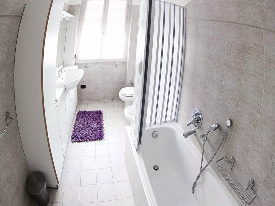 Immagine 4 di Camera in affitto  in Via Angelo de Vincenti6 a Milano