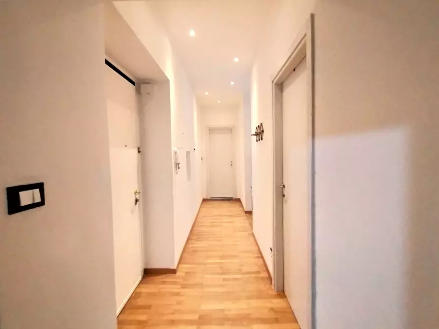 Immagine 5 di Camera in affitto  in Via del Toro9 a Trieste