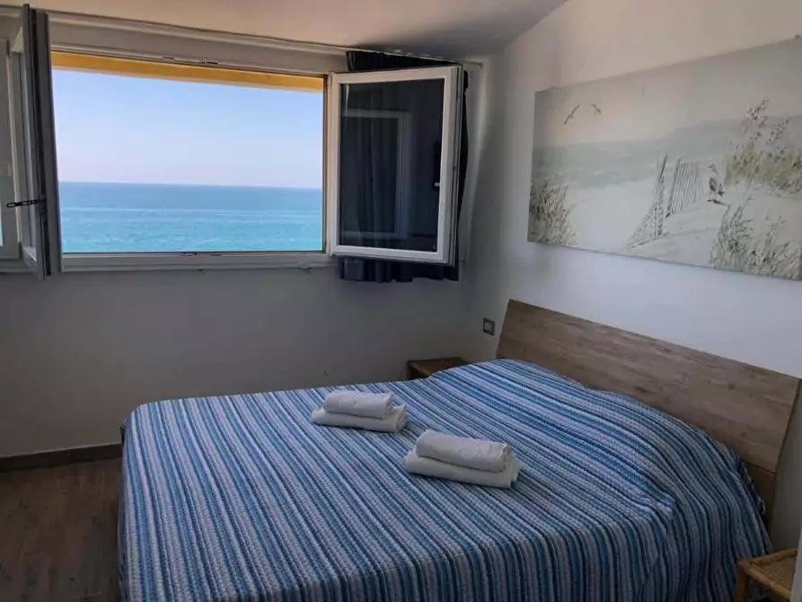 Immagine 14 di Appartamento in affitto  in Lungomare Duca degli Abruzzi28 a Roma