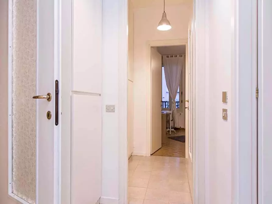 Immagine 32 di Camera in affitto  in Viale Monte Santo8 a Milano