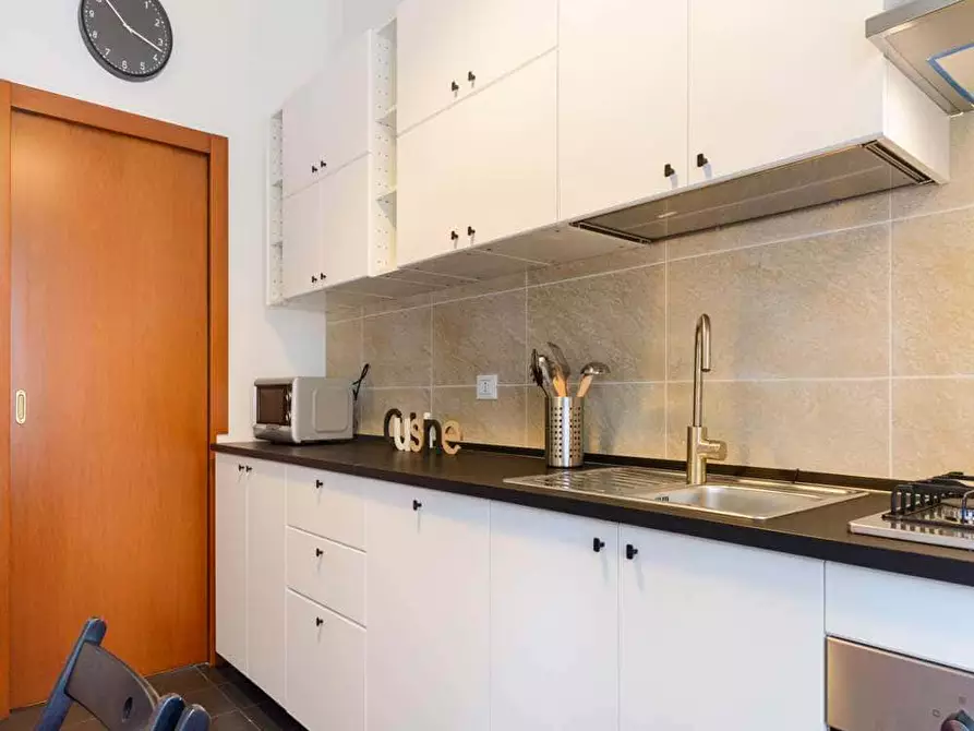 Immagine 18 di Camera in affitto  in Viale Emilio Caldara24a a Milano